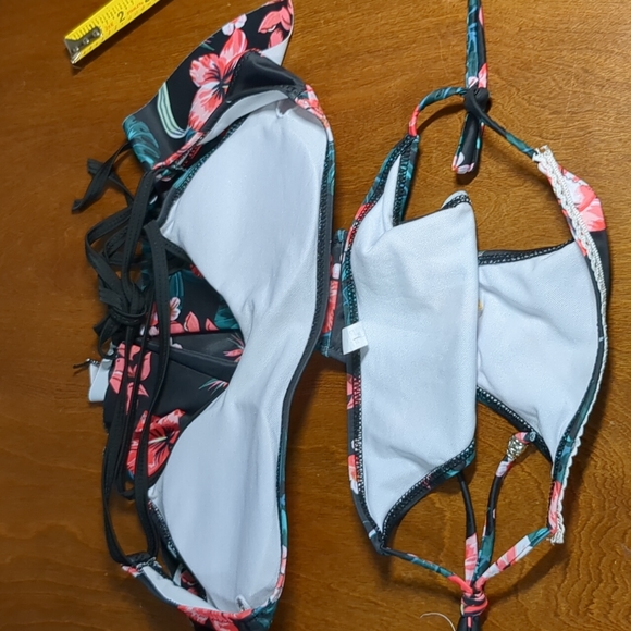 donated -🌺 Floral Print Bikini Set Black Medium - Picture 12 of 12
